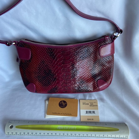 Magenta Monsac leather handbag- Style RF0436 - Picture 7 of 8